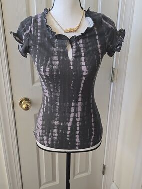 TRUE CRAFT WOMEN'S JUNIOR SHORT SLEEVE BLACK TIE DYE SUMMER TOP SIZE XS
